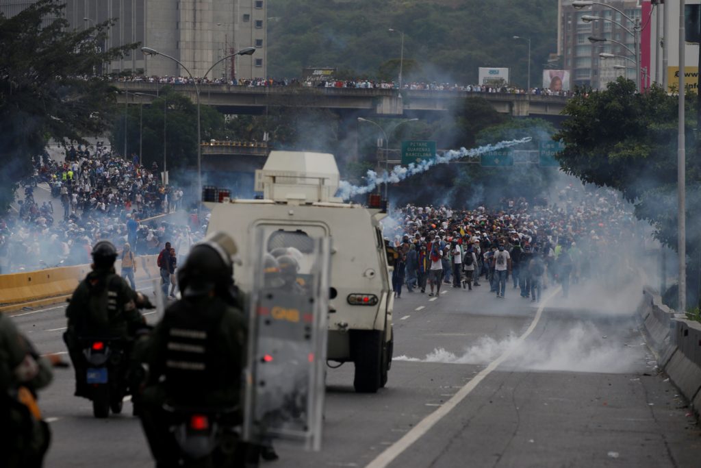 Abril 20 -Mueren 11 personas durante las protestas en sector de El Valle en Venezuela