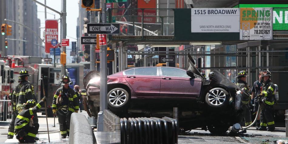 un-muerto-y-varios-heridos-por-carro-que-arrollo-a-peatones-en-n-york