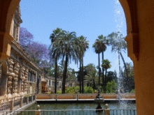 Mayo 27 -En el Patio de Sevilla