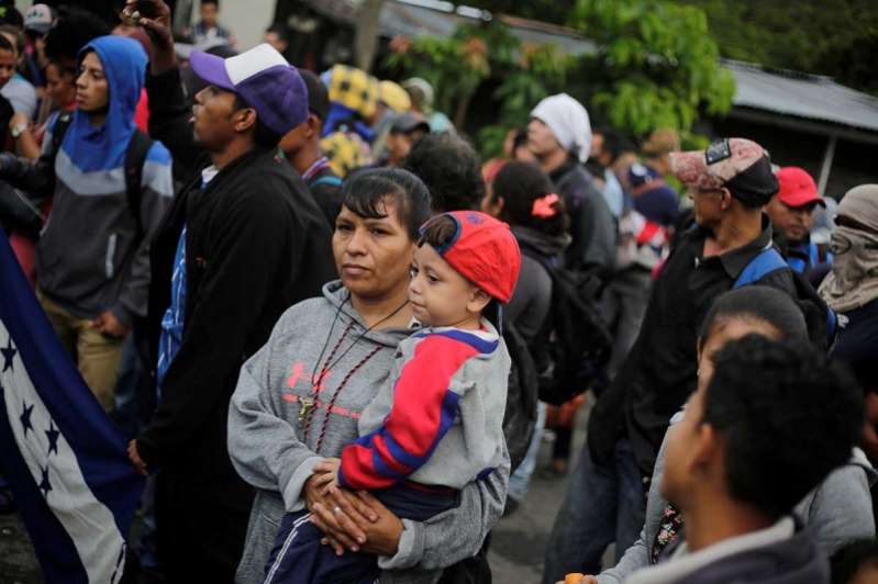 mas-de-200-migrantes-abandonan-caravana-y-regresan-a-su-pais