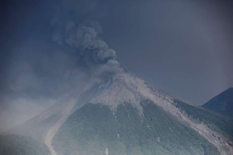 el-volcan-de-fuego-de-guatemala-tiene-entre-7-y-10-explosiones-por-hora