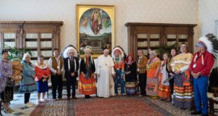 Papa Francisco viajará en julio a Canadá para reunirse con nativos